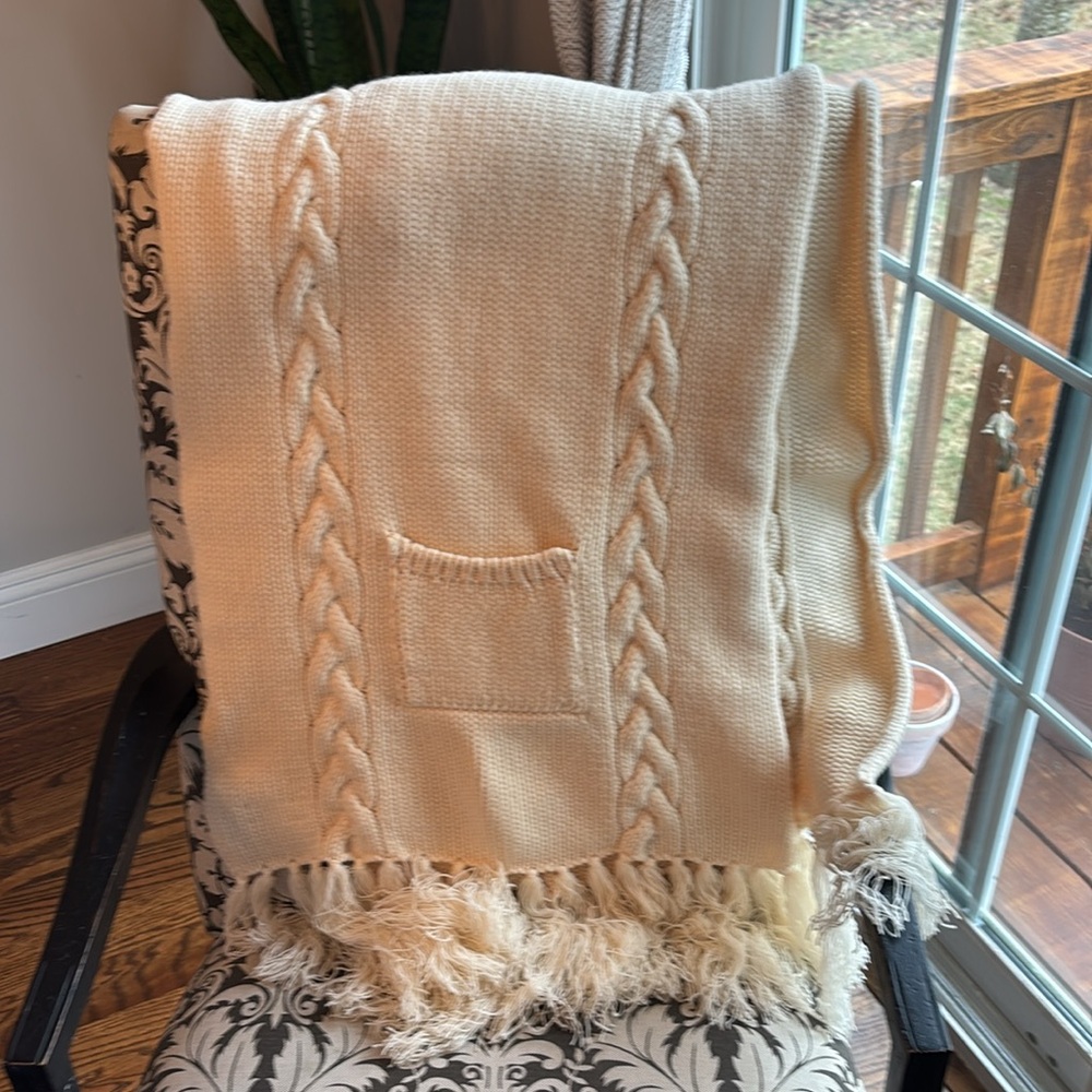Burberry Cable knit scarf shawl wrap pockets - Picture 12 of 12